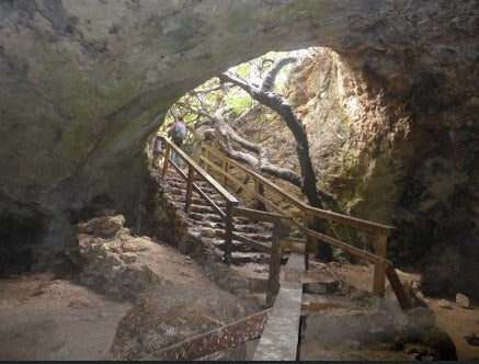 Nachal Hame'arot + the Twins Cave