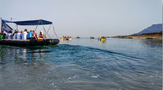 שיט בסירת מנוע בים המלח